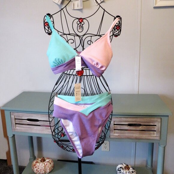 NWT Cupshe Colorblock V-Neck Textured Bikini Size‎ Small - Picture 3 of 8
